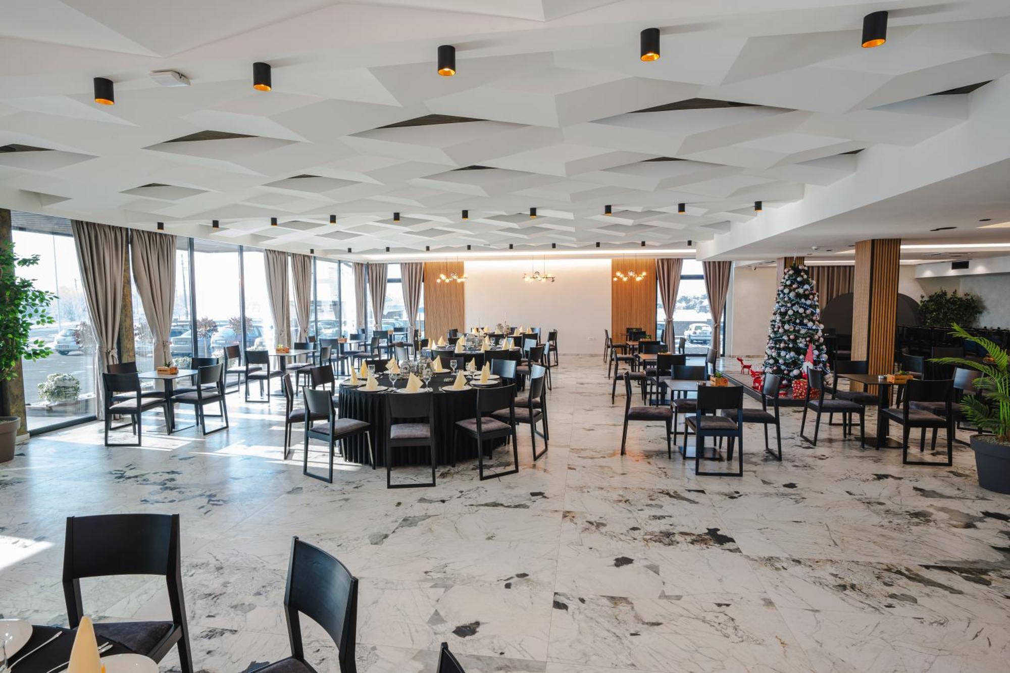 Hotel Nest Μπιέλινα Εξωτερικό φωτογραφία